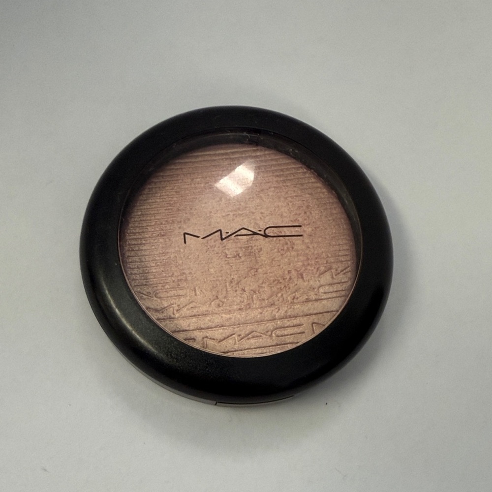 MAC cosmetics extra dimension, skin finish and beaming blush
